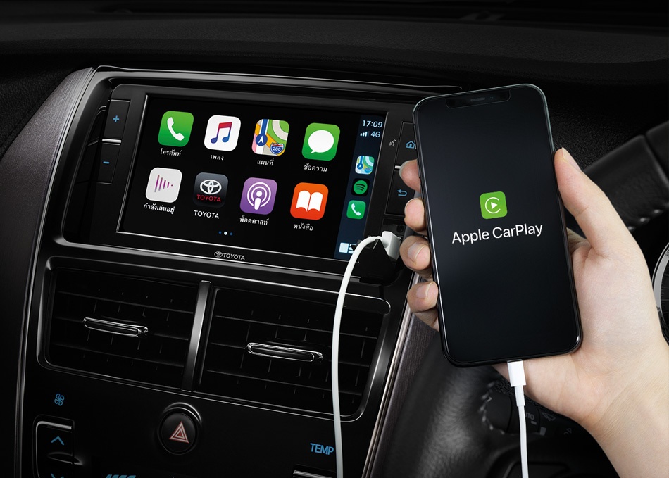 หน้าจอสัมผัสขนาด 6.7 นิ้ว รองรับ Apple CarPlay และ Android Auto